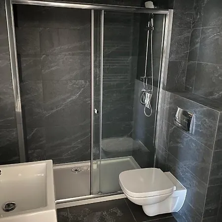 Appart hôtel Trendy Modern Tower With Private Parking Space